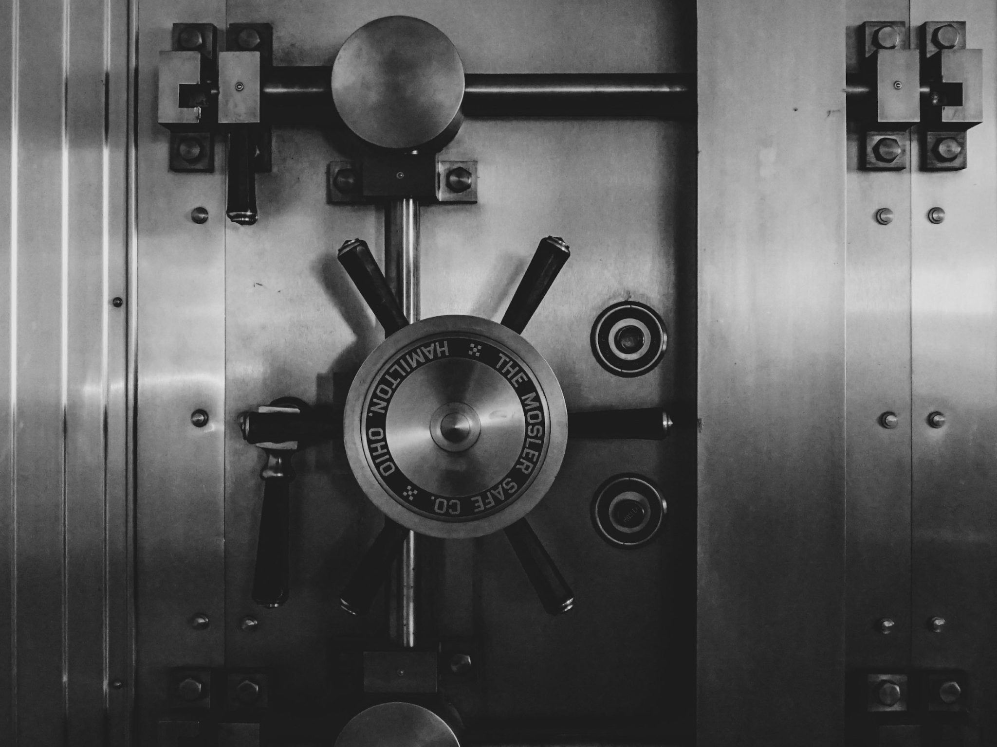 vault-enterprise-treasury-management-ai-automation-finance-cfo-fintech-